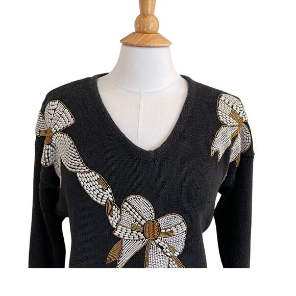 VTG Victoria Harbour Black Beaded V-Neck Holiday Sweater Gold Silver Bows M - Picture 2 of 10